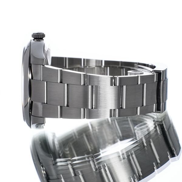 Rolex Oyster Perpetual 124300